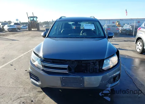 2017 Volkswagen Tiguan 2.0T/2.0T S z USA, uszkodzony, nr VIN WVGAV7AX9HK027672